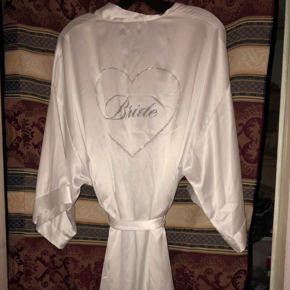 ❌SOLD❌NWOT Victoria Secret Bridal Robe!